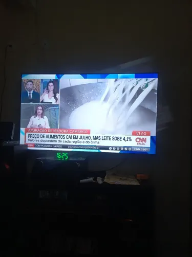 Vendo tv com pouco uso