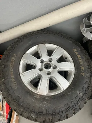 KIT PNEUS (AT) E RODAS AMAROK  R16