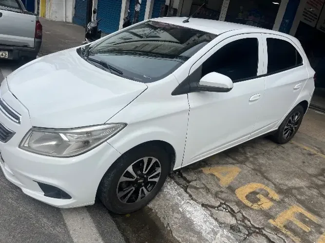 Chevrolet Onix Hatch LTZ 1.4 8V Flex Power Mec. 4P 2014