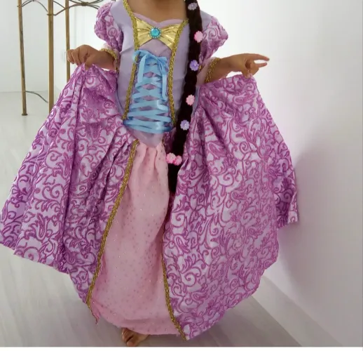 Vestido/fantasia Rapunzel TAM 4-6