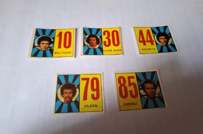 Lote de 5 figurinhas do Gremio do album Tom Bol