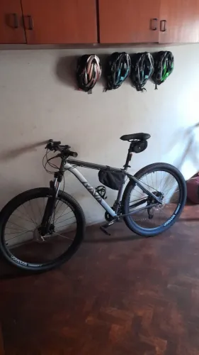 Bicicleta aro 29 com freio hidráulico