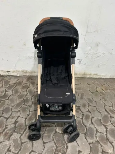 Carrinho Chicco Minimo - Compacto e Conservado