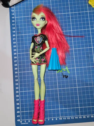 monster high venus