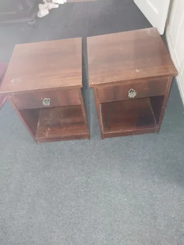 Mesinha de cabeceira