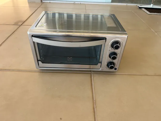 FORNO ELETROLUX EOC30 CHEF 15 LITROS