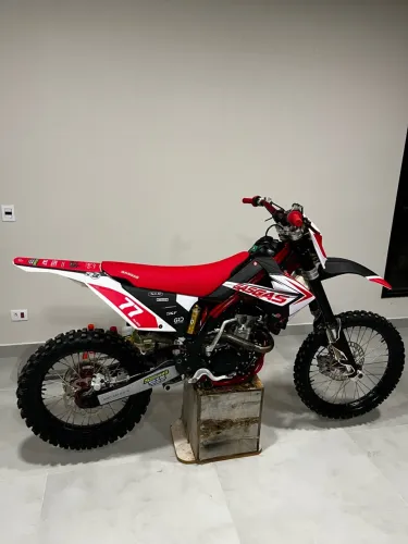 Moto de trilha Gasgas 250ec