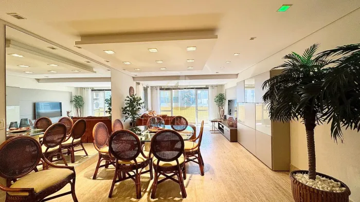 Apartamento Centro de Guaratuba, para locação.