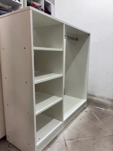 Balcão de atendimento para loja de roupas