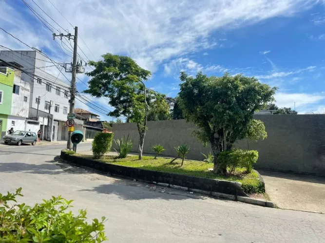 Terreno à venda, 1698 m² por R$ 1.950.000,00 - Santos Dumont - Juiz de Fora/MG