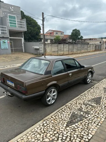 Chevrolet Monza Classic SE 2.0 /mpfi E EFI 2P E 4P 1989
