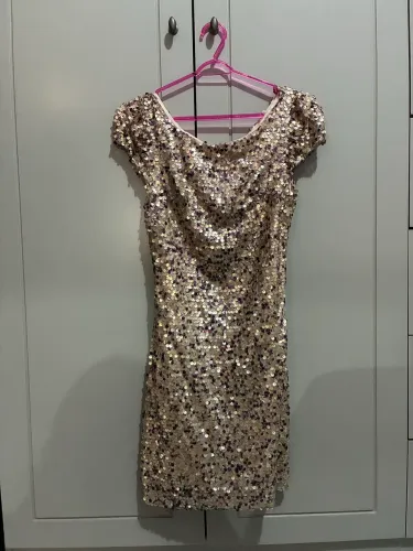 Vestido de festa dourado
