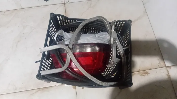 Porta mala voyagem g5 2009  2011