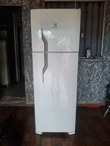 Vendo geladeira 