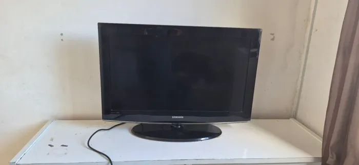 TV Samsung led