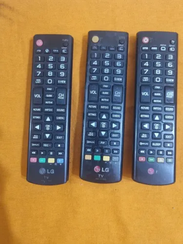3 controles remotos originais LG
