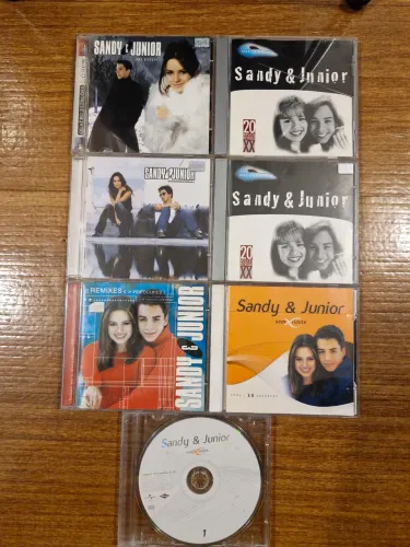 CDs- Sandy e Júnior