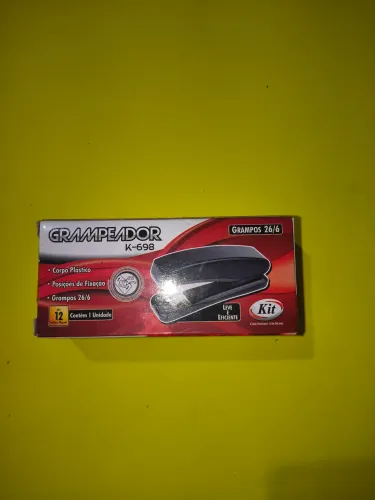 Grampeador pequeno novo