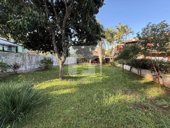 Terreno à venda na Barra da Lagoa