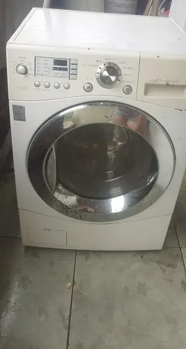 Vendo está máquina lava e seca 