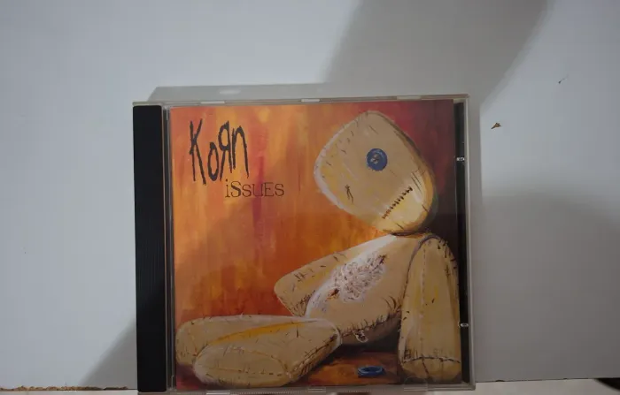 cd korn issues original usado em bom estado (aceito oferta)