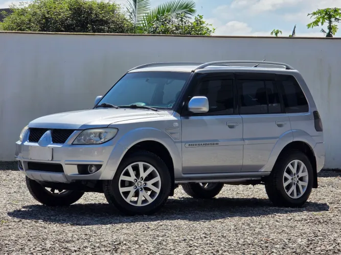 Mitsubishi Pajero TR4 2.0/ 2.0 Flex 16V 4X4 Aut. 2011