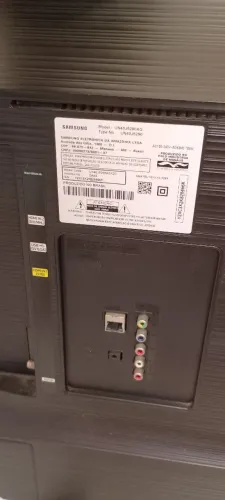 Tv Samsung 40 polegadas tela quebrada....