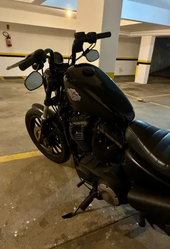 Harley-Davidson XL 883 R 2010