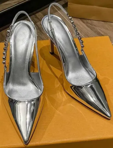Scarpin prata