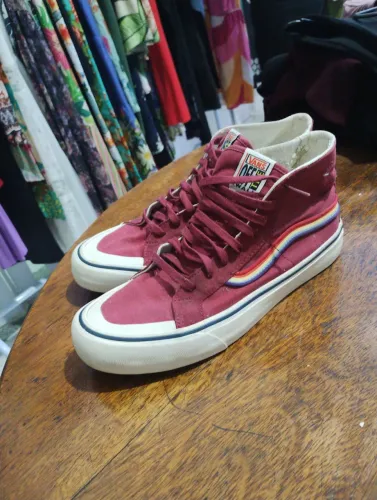 tênis vans sk8 hi 138 decon rad rainbow TM 40