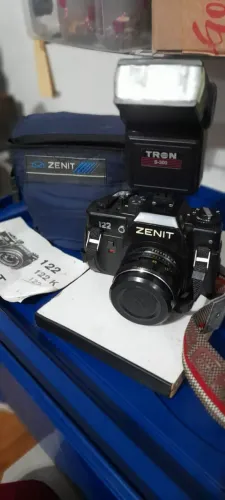 Maquina fotográfica analógica ZENIT 122K