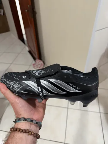 Chuteira Adidas Predator N°40 Zerada