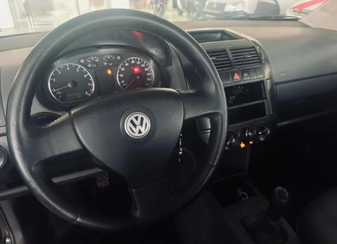 Volkswagen Polo Sedan 1.6 MI Total Flex 8V 4P 2009