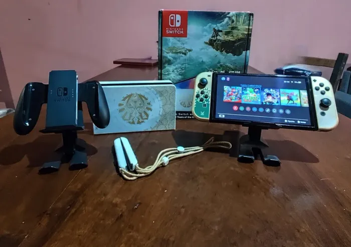 Nintendo switch desbloqueado OLED Zelda TOKT 64gb + SD 512gb
