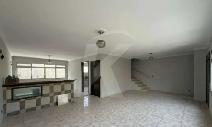 Casa com 3 quartos para alugar na Rua Iguape, 46, Jardim do Colégio