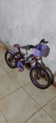 Bicicleta infantil feminina aro 16 fadinha Cairu usada .