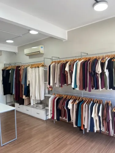 Loja de Moda Completa à Venda - Operação Pronta, Clientes e Estoque
