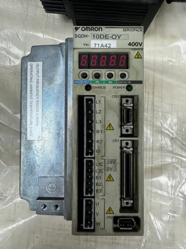 Servo Motor + Driver Yaskawa 850W SGMGH-09DCA6F SGDH-10DE
