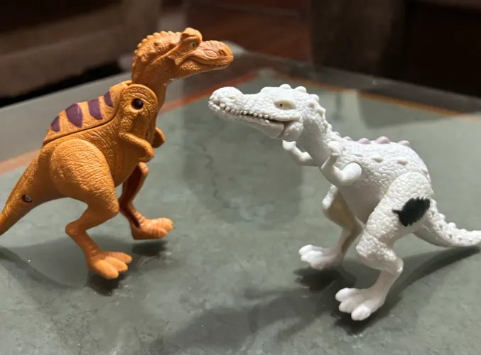 Dinossauros articuláveis