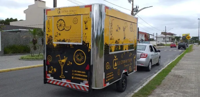 Trailer drinks food
