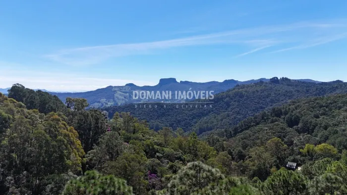 Lindo Lote com Vista de frente para a Pedra do Baú na Região do Alpes - Campos do Jordão
