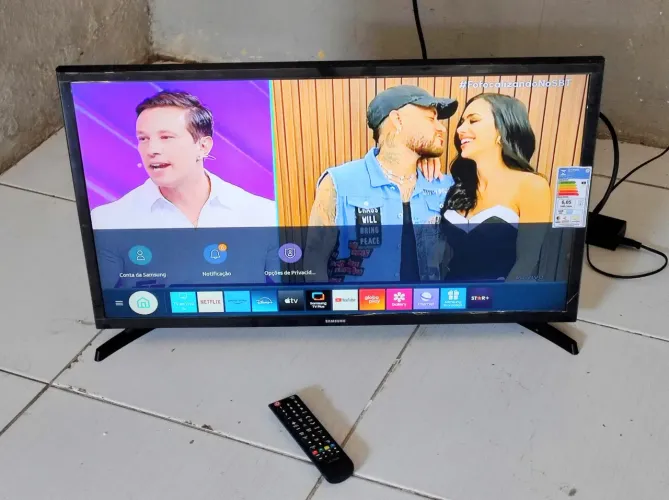 Tv 32 Samsung smart tizen perfeita toda original nós plástico