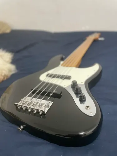 Contrabaixo 5 Cordas Tagima TW-73 Jazz Bass - Preto + Bag