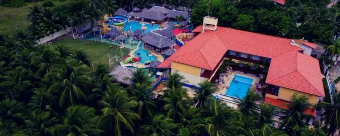 Hotel com 33 dormitórios à venda, 2000 m² por R$ 6.000.000,00 - Praia Pedra Rachada - Para