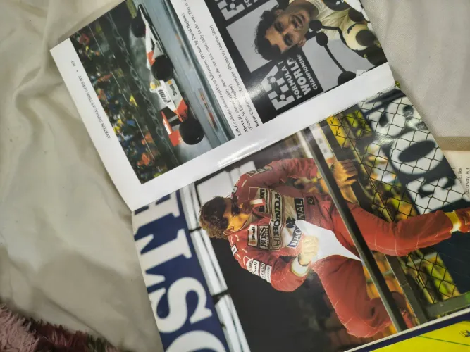 Livro Ayrton Senna em Inglês Christopher Hilton As time goes by