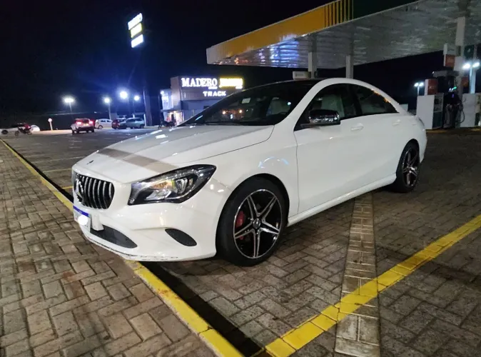 Mercedes-Benz CLA-200 Urban 1.6 TB 16v/flex Aut. 2017