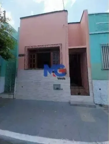 Casa à venda em Juazeiro do Norte (Centro) - 135 m², 2 quartos