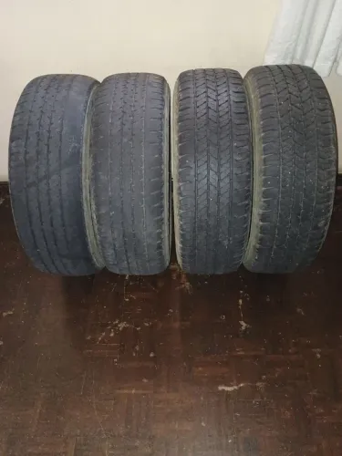 4 pneus usado 