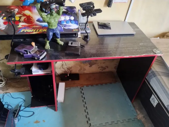 Vende se mesa escritório 