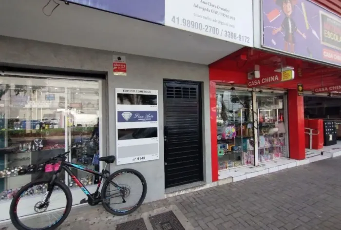 Ampla sala comercial para locação no Centro de São José dos Pinhais